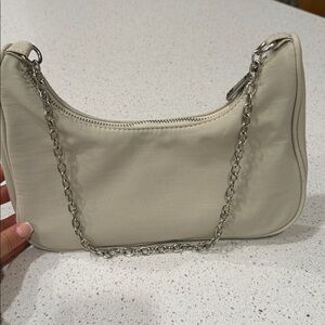 Simple glassons purse